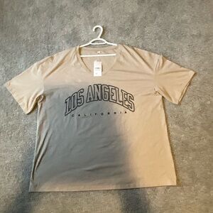 Los Angeles California Cream T-Shirt oversized Men V-neck Size 3XL.